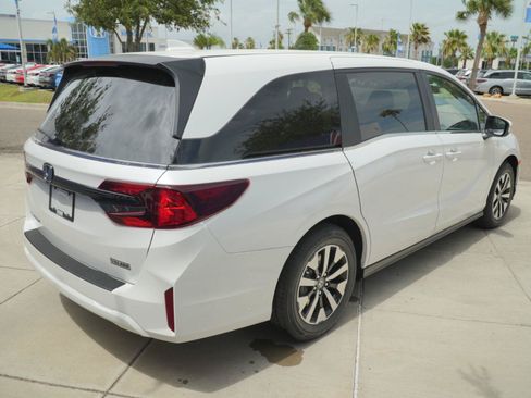 New 2026 Honda Odyssey EX-L image 5