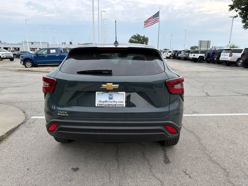 New 2026 Chevrolet Trax LS w/ LS Convenience Package FWD image 4