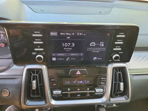 Used 2021 Kia Sorento S w/ Panoramic Sunroof Package FWD image 18