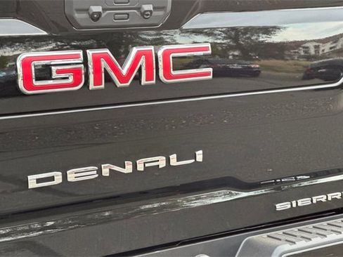 New 2026 GMC Sierra 2500 Denali w/ Denali Reserve Package image 32