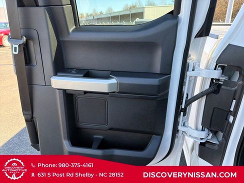 Used 2017 Ford F250 Lariat w/ Chrome Package image 16