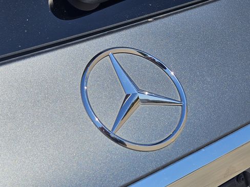 Used 2023 Mercedes-Benz GLS 450 4MATIC image 30