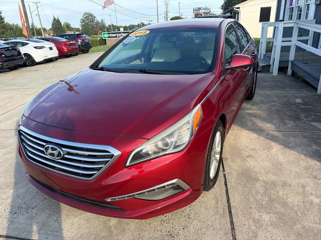 Used 2015 Hyundai Sonata SE w/ Option Group 09 FWD image 4