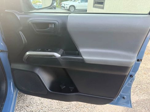 Used 2019 Toyota Tacoma SR5 RWD image 18