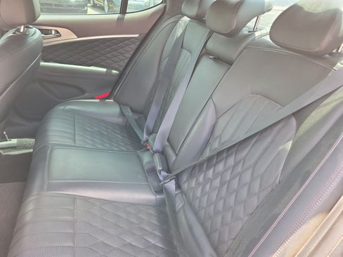 Used 2019 Genesis G70 2.0T Advanced w/ Dynamic Package RWD image 7