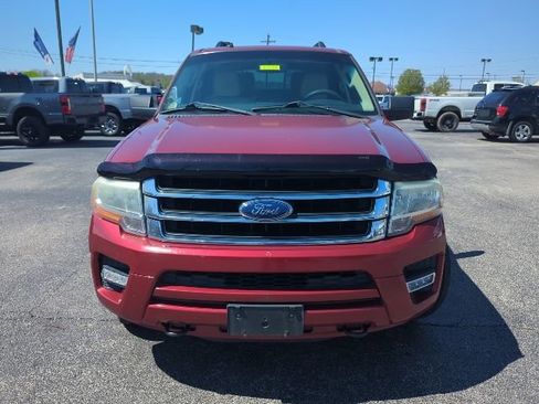 Used 2015 Ford Expedition XLT w/ Equipment Group 202A AWD/4WD image 3