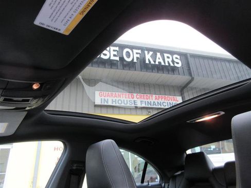 Used 2018 Mercedes-Benz CLA 250 4MATIC image 20