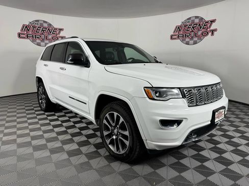 Used 2018 Jeep Grand Cherokee Overland AWD/4WD image 9