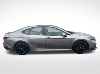 Used 2025 Toyota Camry SE FWD video 2