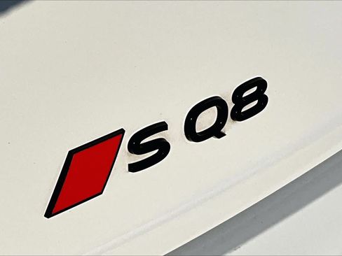 Used 2024 Audi SQ8 Prestige AWD/4WD image 32