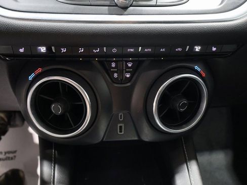 Used 2025 Chevrolet Blazer LT image 27