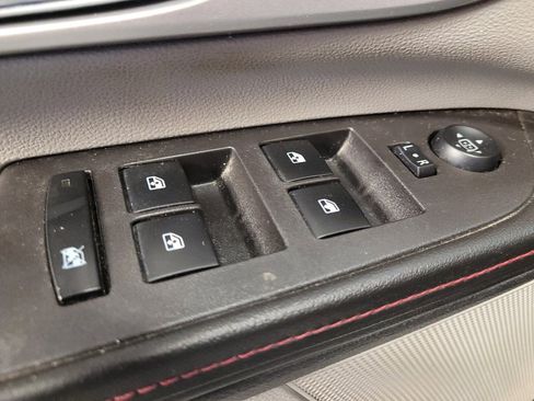 Used 2015 Chevrolet Equinox LTZ image 27