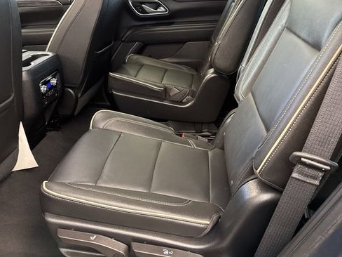 Used 2021 GMC Yukon SLT w/ SLT Premium Package image 14