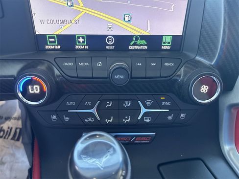 Used 2015 Chevrolet Corvette Z06 w/ 3LZ Preferred Equipment Group image 25