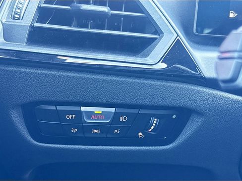 Used 2024 BMW 230i Coupe image 31