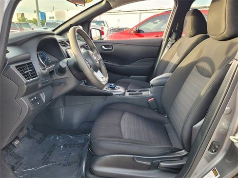 Used 2023 Nissan Leaf S image 14