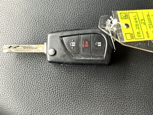 Certified 2023 Toyota RAV4 LE AWD/4WD image 32