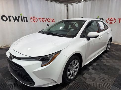 Used 2026 Toyota Corolla LE FWD image 3
