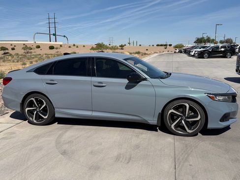 Used 2022 Honda Accord Sport image 4