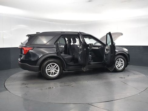 Used 2025 Ford Explorer Active image 23