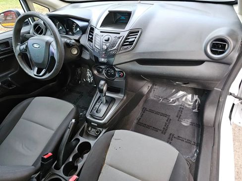 Used 2015 Ford Fiesta S image 6