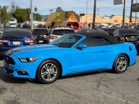 Used 2017 Ford Mustang Premium image 44