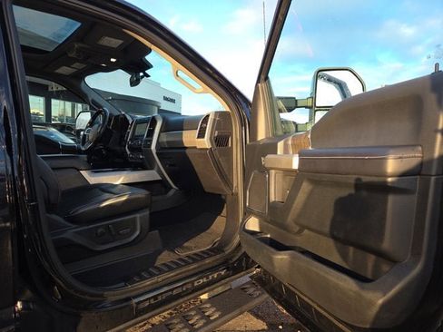 Used 2021 Ford F250 Lariat image 14