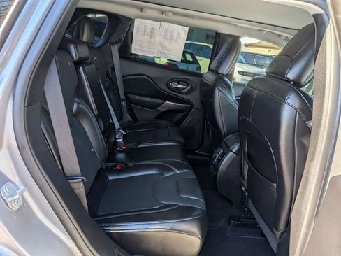 Certified 2021 Jeep Cherokee Limited w/ Trailer Tow Group image 34