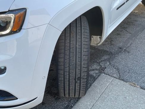 Used 2021 Jeep Grand Cherokee Limited X image 13