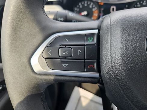 Used 2025 Jeep Compass Limited AWD/4WD image 30