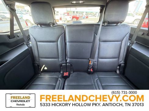 Used 2025 Chevrolet Suburban LS image 18