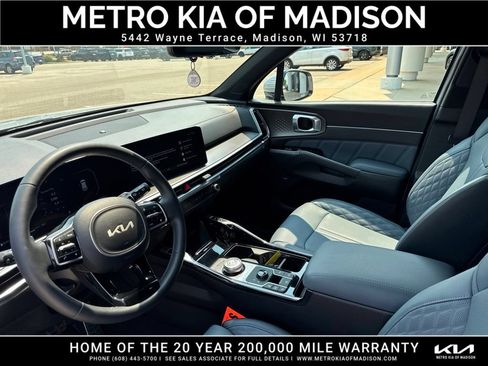 Used 2025 Kia Sorento SX Prestige AWD/4WD image 15