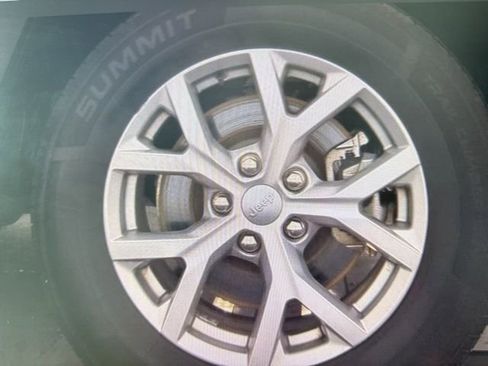 Used 2021 Jeep Grand Cherokee L Limited image 17