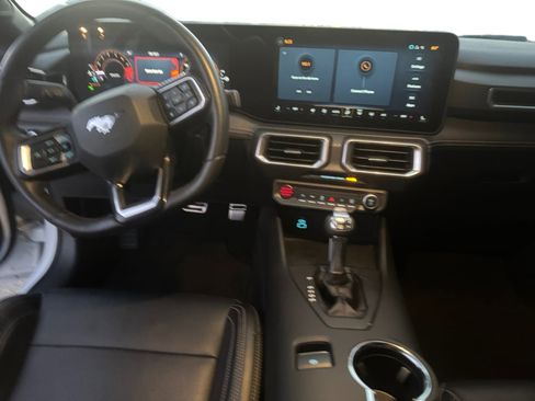 Used 2025 Ford Mustang GT Premium image 12