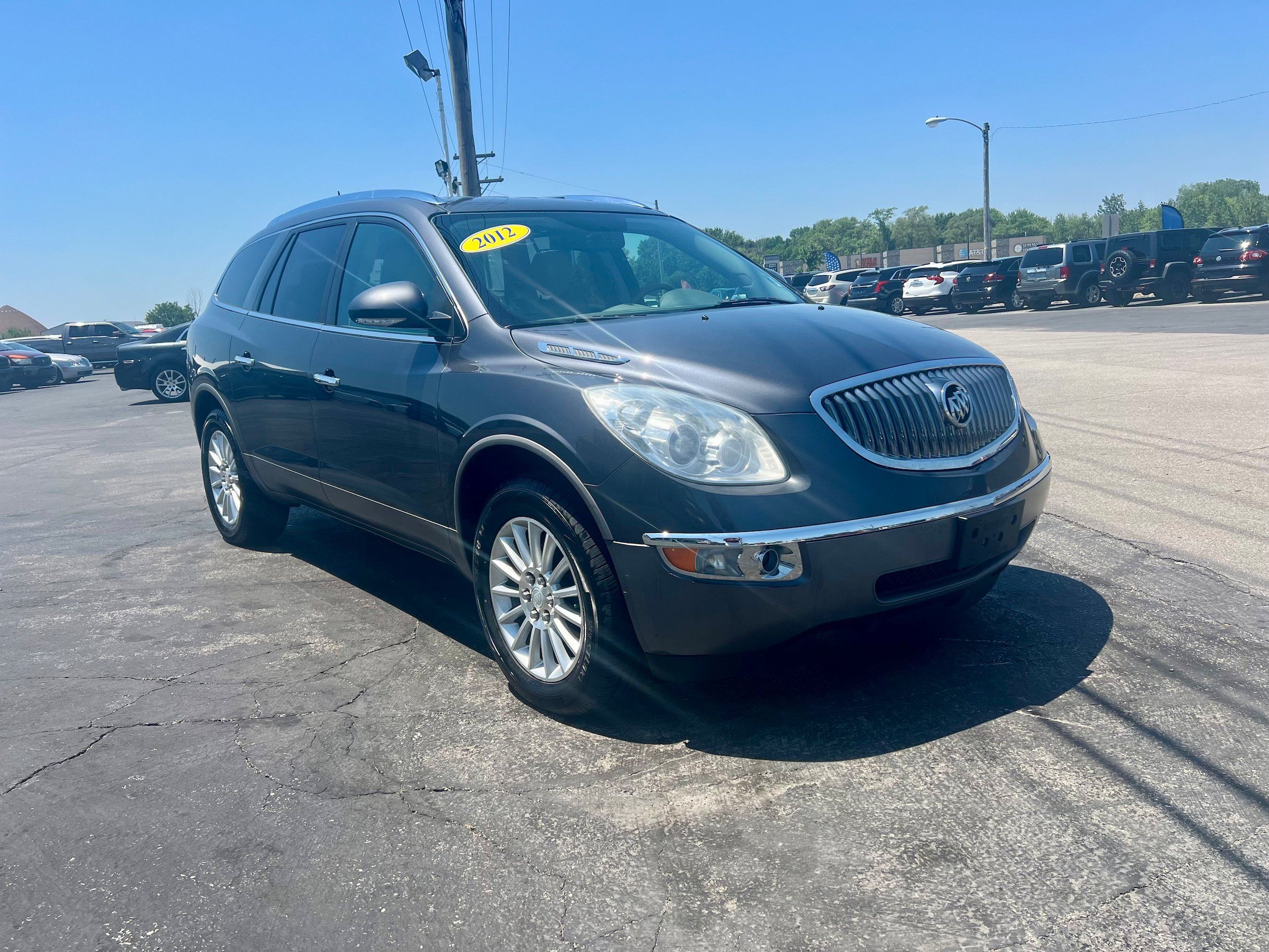 Used 2012 Buick Enclave Leather FWD image 3
