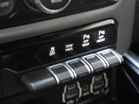 Used 2021 RAM 1500 Big Horn AWD/4WD image 33