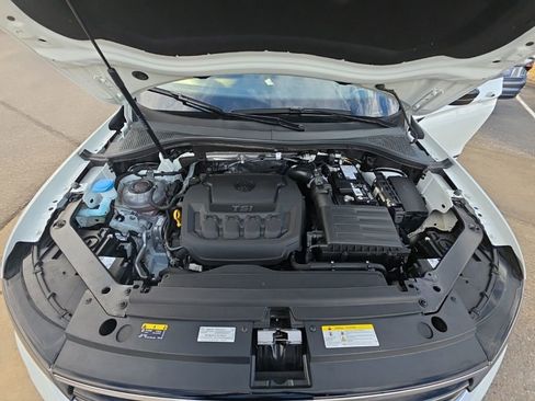 Certified 2024 Volkswagen Tiguan SE R-Line image 24