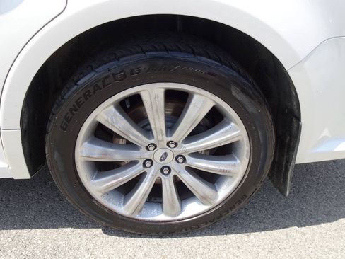 Used 2013 Ford Flex Limited FWD image 12