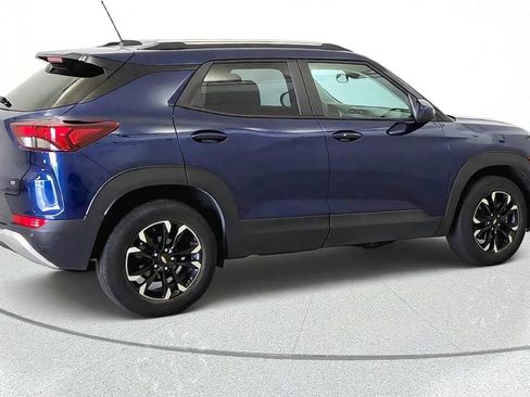 Used 2022 Chevrolet TrailBlazer LT w/ Convenience Package AWD/4WD image 9