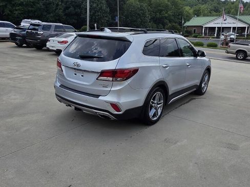 Used 2017 Hyundai Santa Fe Limited FWD image 6