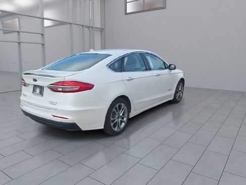 Used 2019 Ford Fusion Titanium FWD image 8