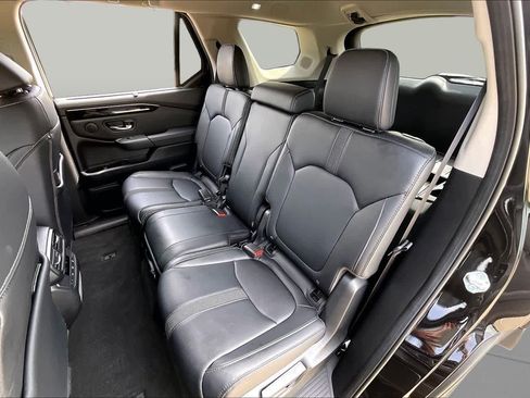 Used 2023 Honda Pilot Touring image 19