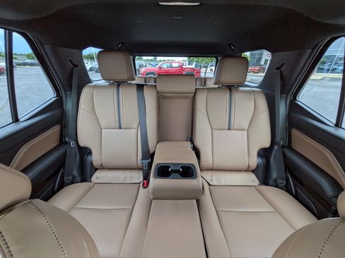Certified 2025 Toyota 4Runner Limited AWD/4WD image 22