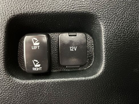 Used 2020 Ford Edge Titanium w/ Cargo Accessory Package AWD/4WD image 31