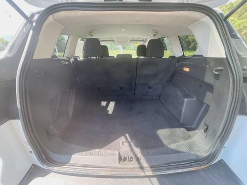 Used 2018 Ford Escape SE FWD image 16