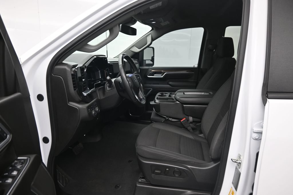 Used 2025 Chevrolet Silverado 2500 LT w/ Trail Boss Package AWD/4WD image 9