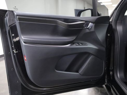 Used 2016 Tesla Model X 75D image 17