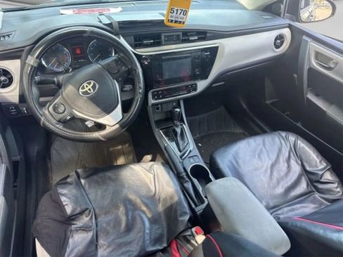 Used 2017 Toyota Corolla LE FWD image 3