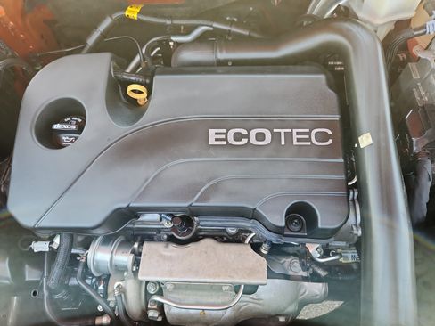 Used 2020 Chevrolet Equinox LT FWD image 19