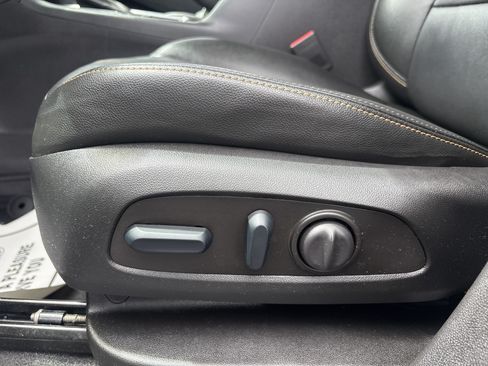 Used 2022 Chevrolet Equinox Premier FWD image 15